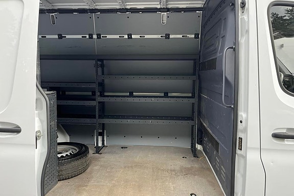 Mercedes-Benz Sprinter 211 14 of 18