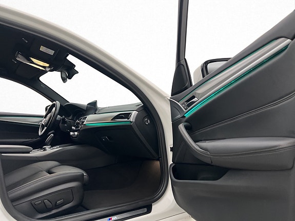 BMW 530e 15 of 30