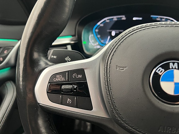 BMW 530e 29 of 30