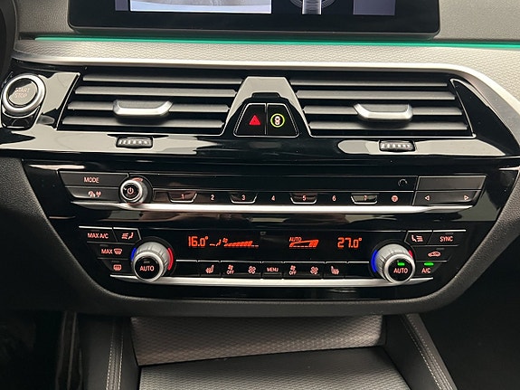 BMW 530e 25 of 30