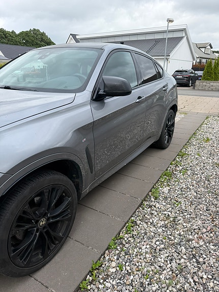 BMW X6 3 of 4