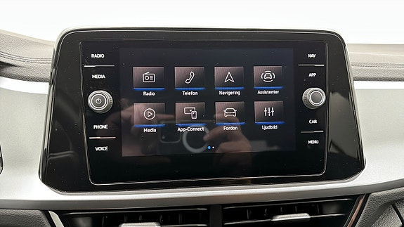Volkswagen T-Roc 15 of 19