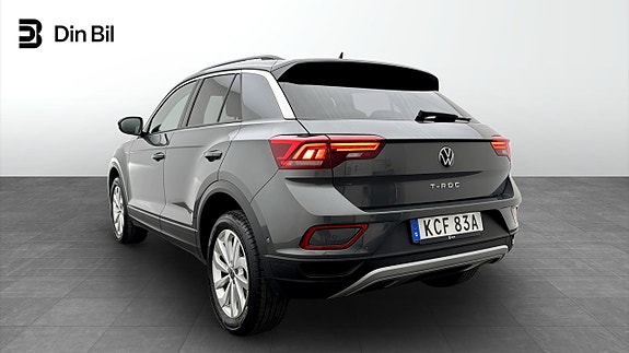 Volkswagen T-Roc 3 of 19
