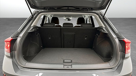 Volkswagen T-Roc 12 of 19