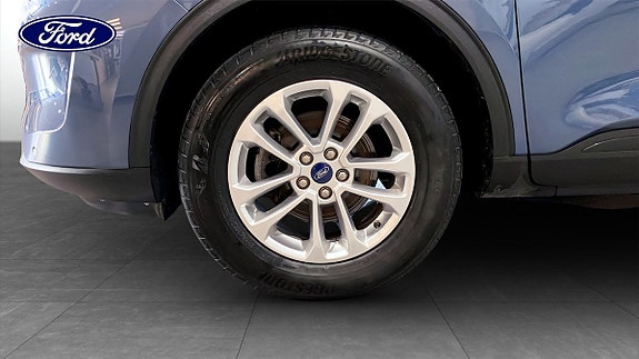 Ford Kuga 9 of 15