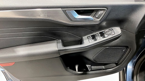 Ford Kuga 11 of 15