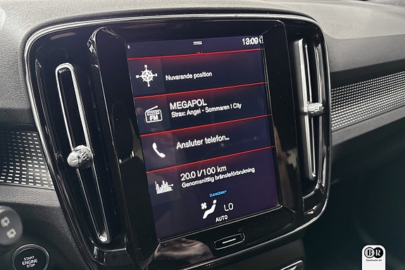 Volvo XC40 11 of 18