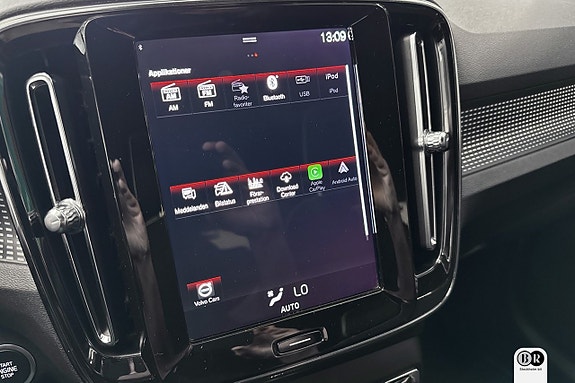 Volvo XC40 13 of 18