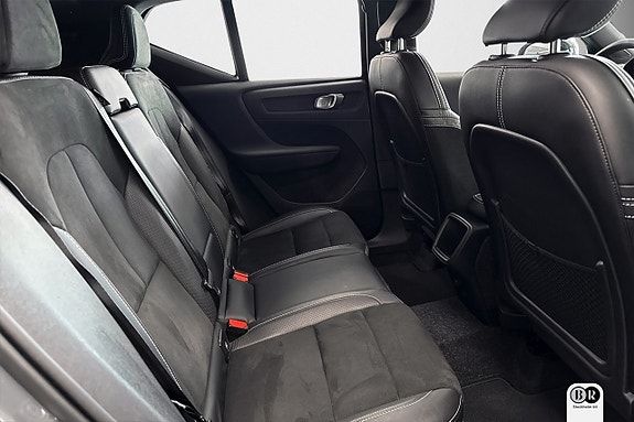 Volvo XC40 9 of 18