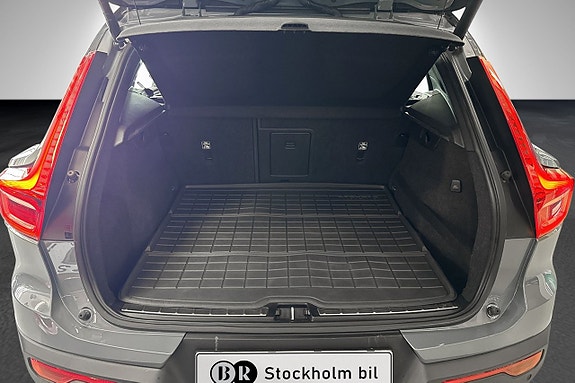 Volvo XC40 18 of 18