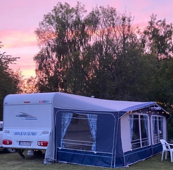 Adria Adria 552 Uk barnkammarvagn 2 of 8