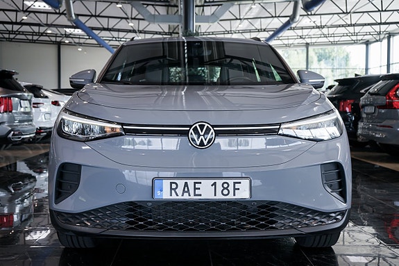 Volkswagen ID.4 3 of 30