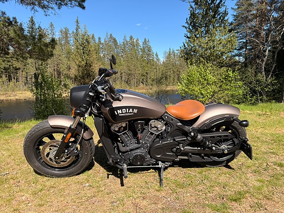 INDIAN SCOUT BOBBER 5 of 6