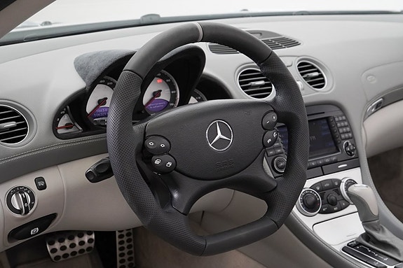 Mercedes-Benz SL55 15 of 24