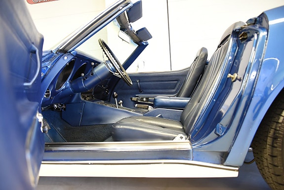 Chevrolet Corvette 22 of 30