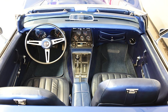 Chevrolet Corvette 30 of 30