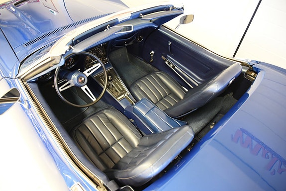 Chevrolet Corvette 29 of 30