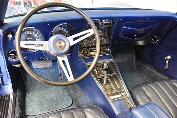 Chevrolet Corvette 24 of 30