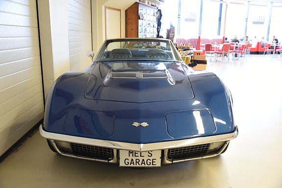 Chevrolet Corvette 4 of 30
