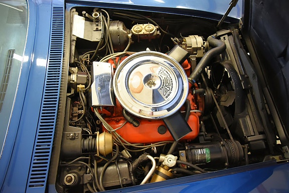 Chevrolet Corvette 17 of 30