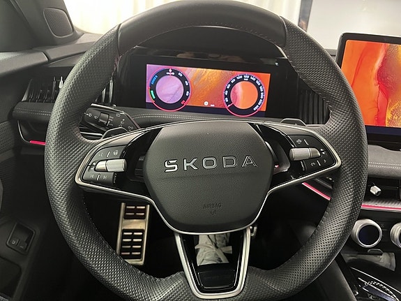 Skoda Superb 5 of 11