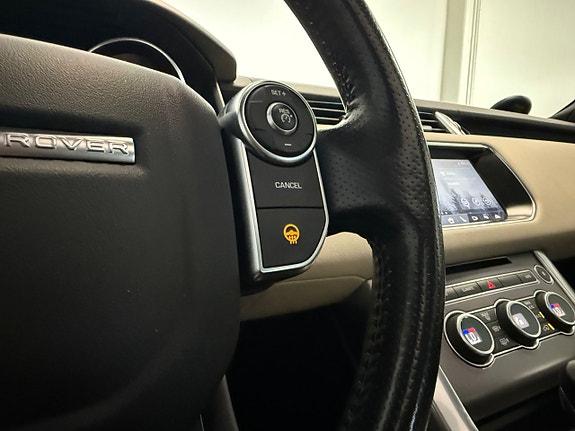 Land Rover Range Rover Sport 18 of 26