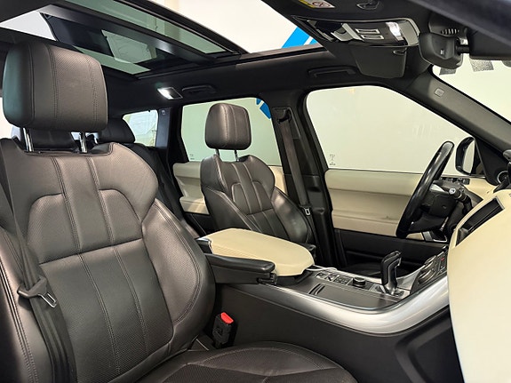 Land Rover Range Rover Sport 9 of 26