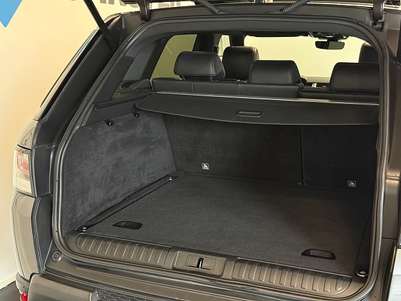 Land Rover Range Rover Sport 22 of 26