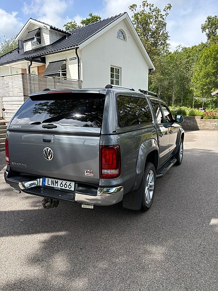 Volkswagen Amarok 5 of 9