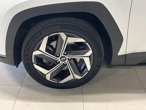 Hyundai Tucson 4 of 11