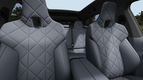 BMW iX 10 of 13