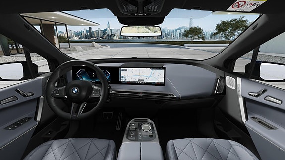 BMW iX 9 of 13