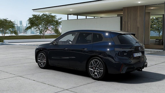 BMW iX 2 of 13