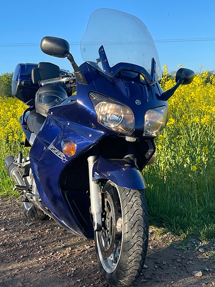 Yamaha FJR1300 2 of 3