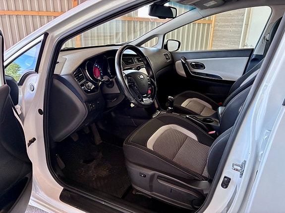 Kia Ceed 8 of 13