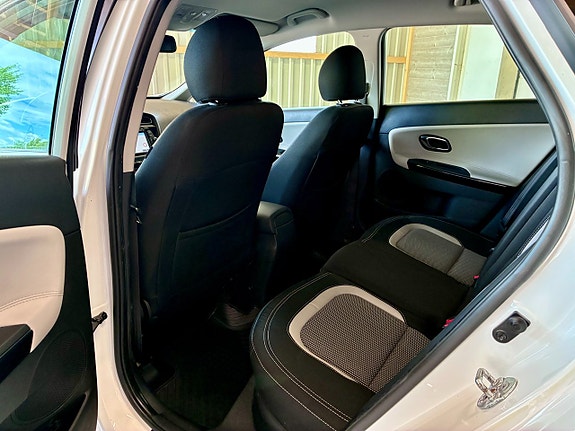Kia Ceed 10 of 13