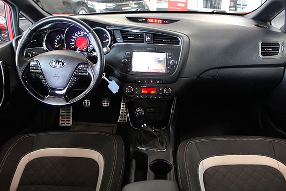 Kia Ceed 9 of 16