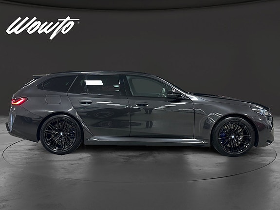 BMW M5 3 of 16