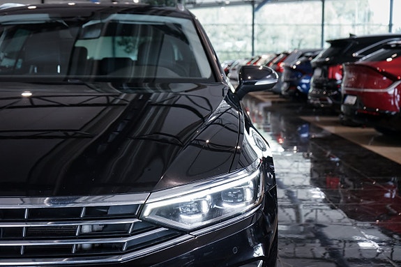 Volkswagen Passat 4 of 30