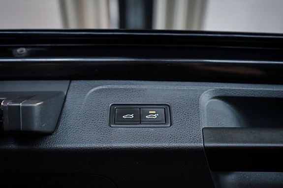Volkswagen Passat 12 of 30