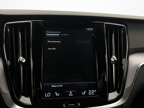 Volvo V60 13 of 30