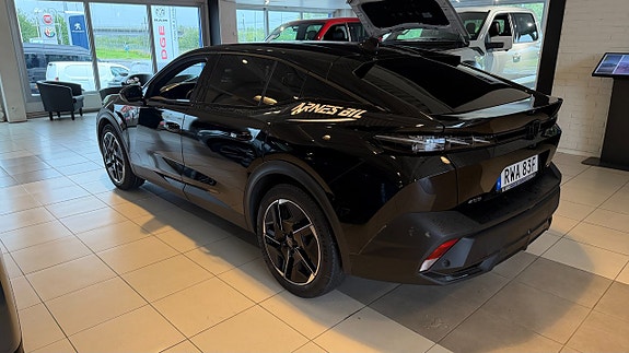 Peugeot 408 2 of 8