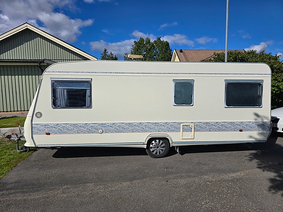 Adria Unica B 562 Ul 4 of 12