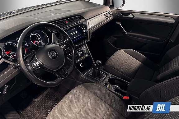 Volkswagen Touran 8 of 20