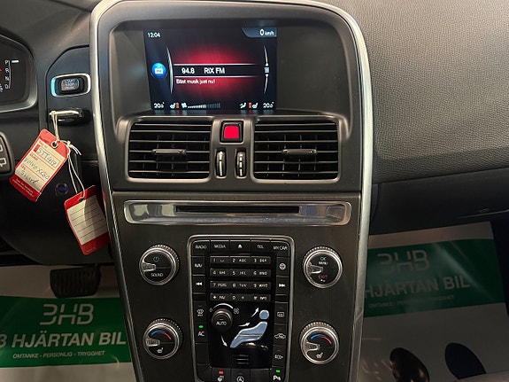 Volvo XC60 13 of 20