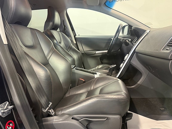 Volvo XC60 16 of 20