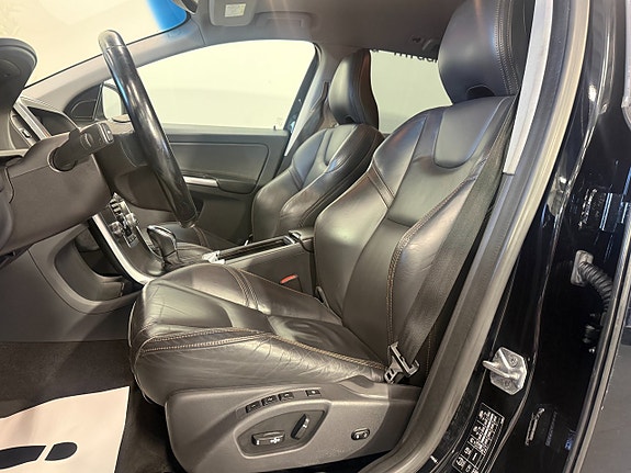 Volvo XC60 8 of 20