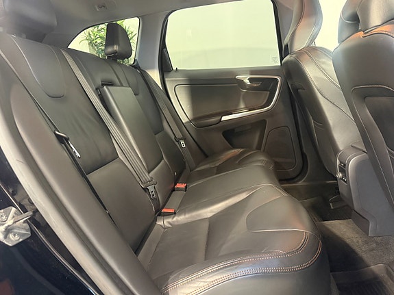 Volvo XC60 19 of 20