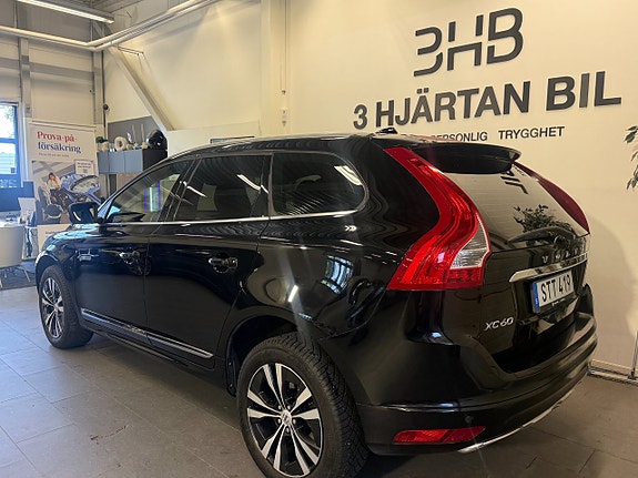 Volvo XC60 3 of 20