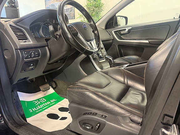 Volvo XC60 9 of 20